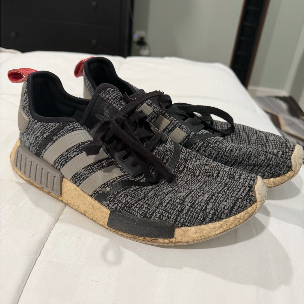 Men's Black/Grey Knit Athletic Sneakers - Brand Unspecified